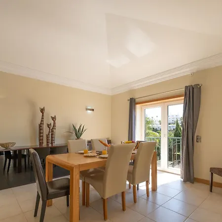 Girassol Holiday home Lagos