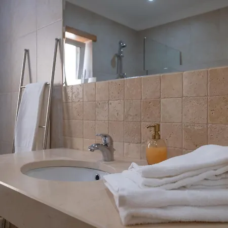 Girassol Holiday home *